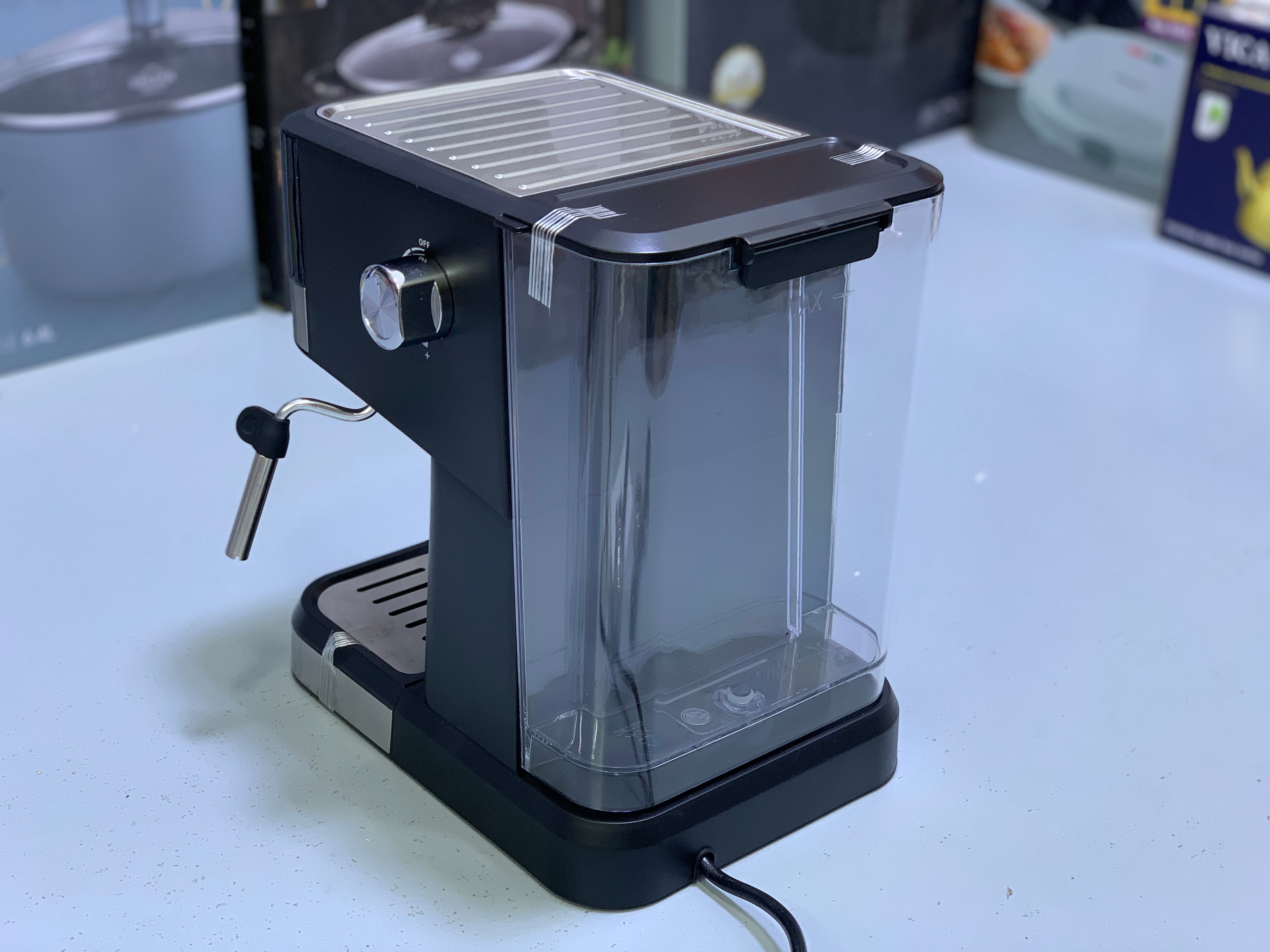 Ufesa Espresso Coffee Maker  20 Bar