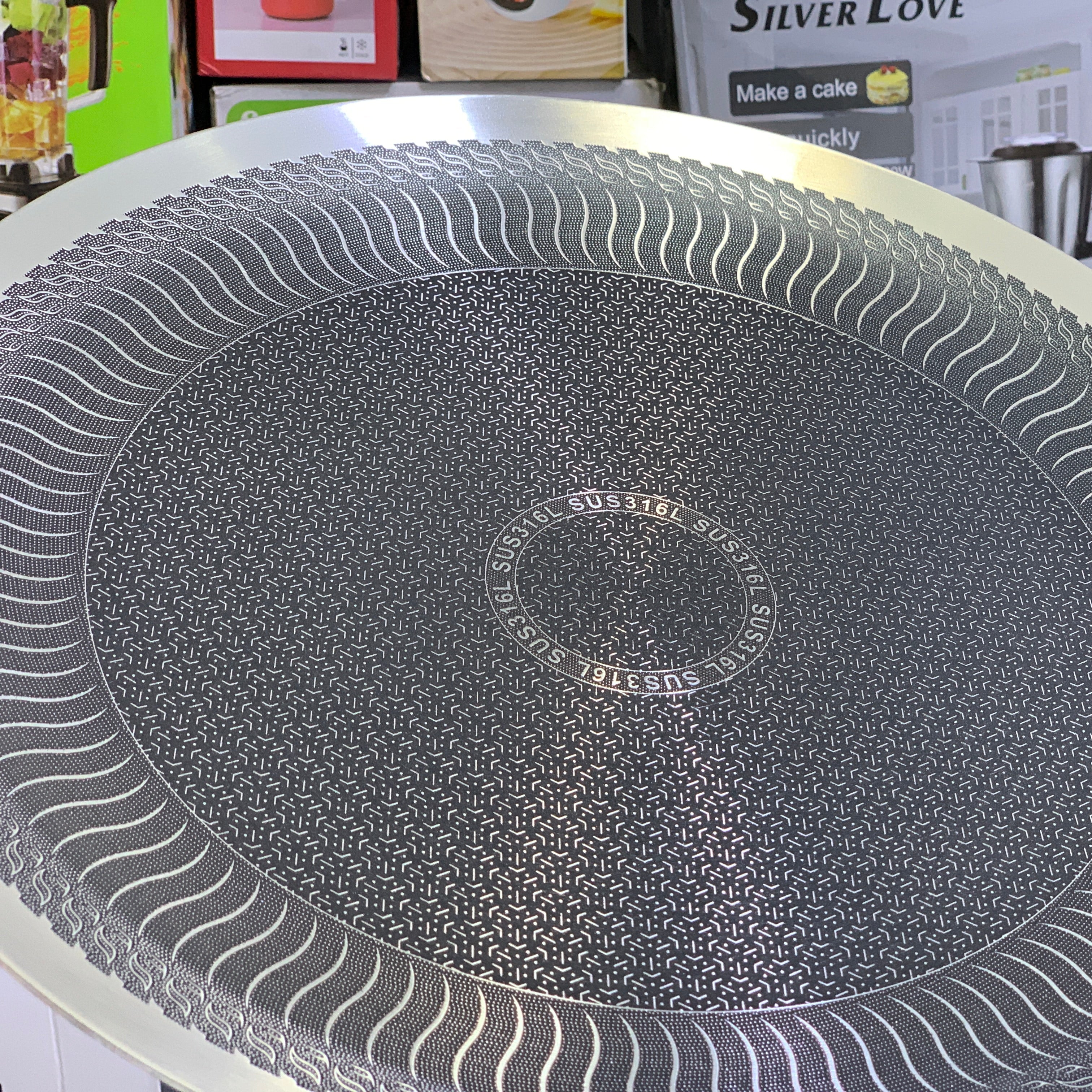 Laser Coating tawa with wooden handles