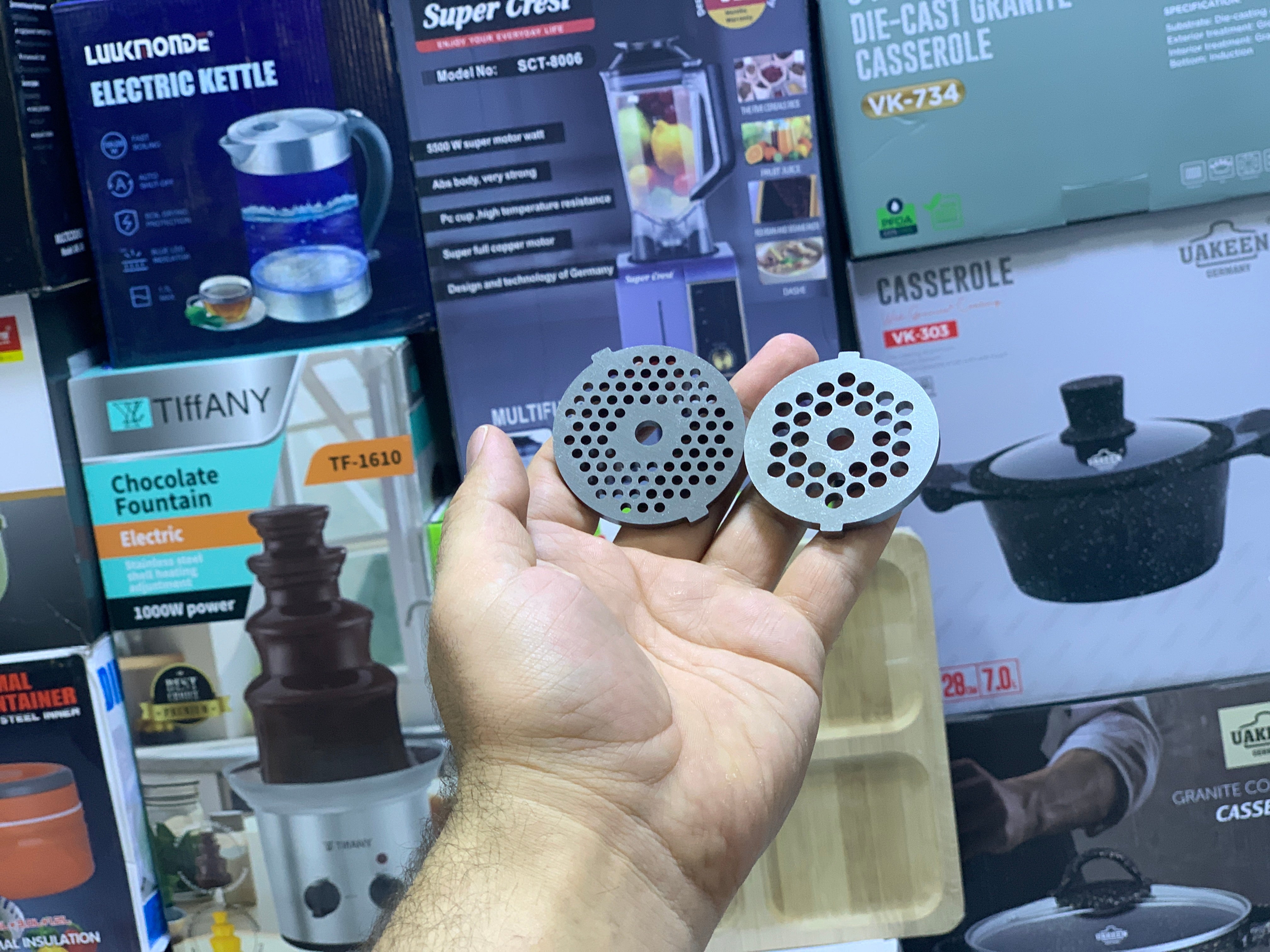 Original Geepas 6 in 1 Meat grinder 2200w with reverse function