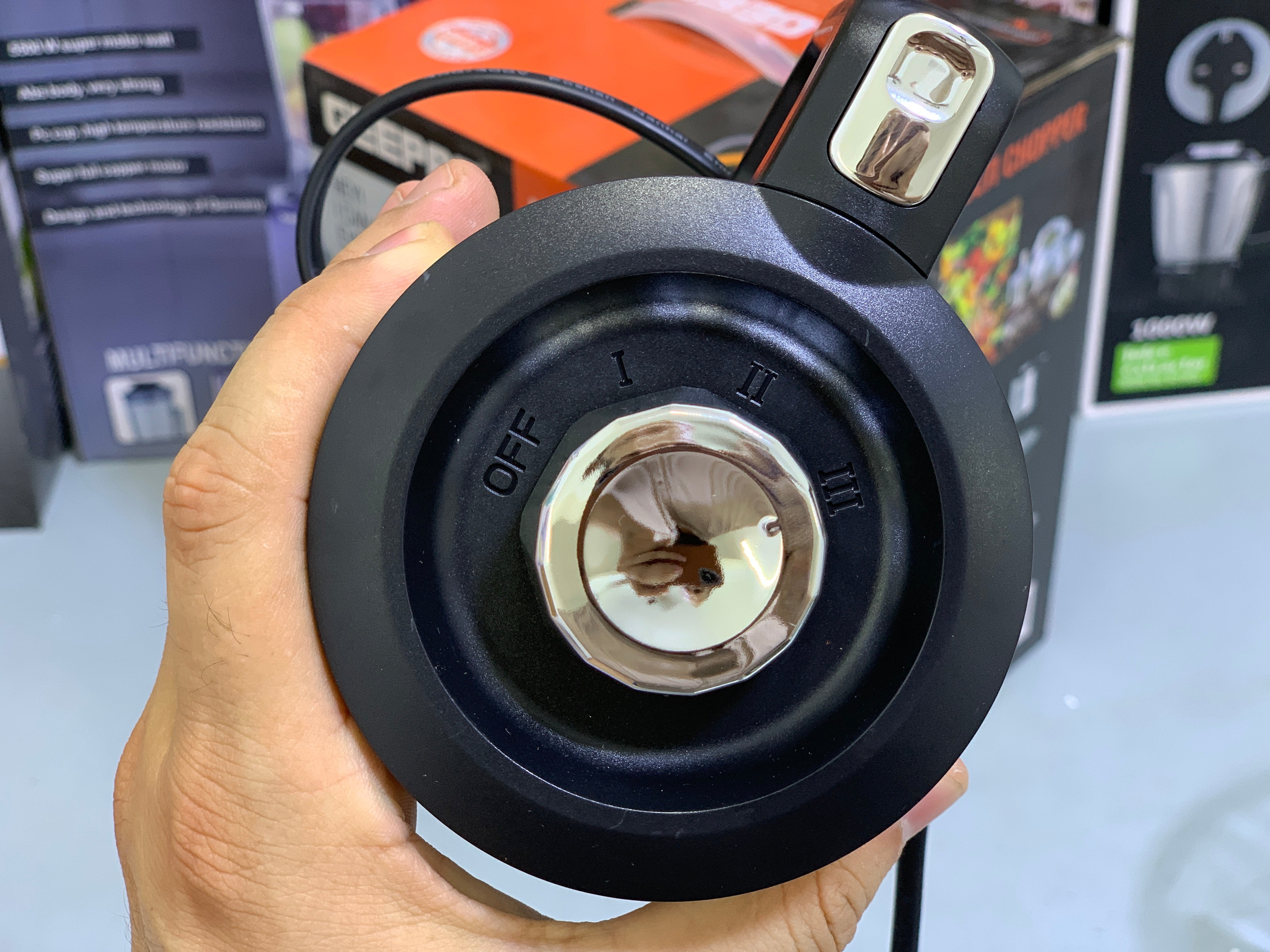 Geepas Multi Functional Chopper 3L and 500w Stainless Steel blades with 2 Year warranty