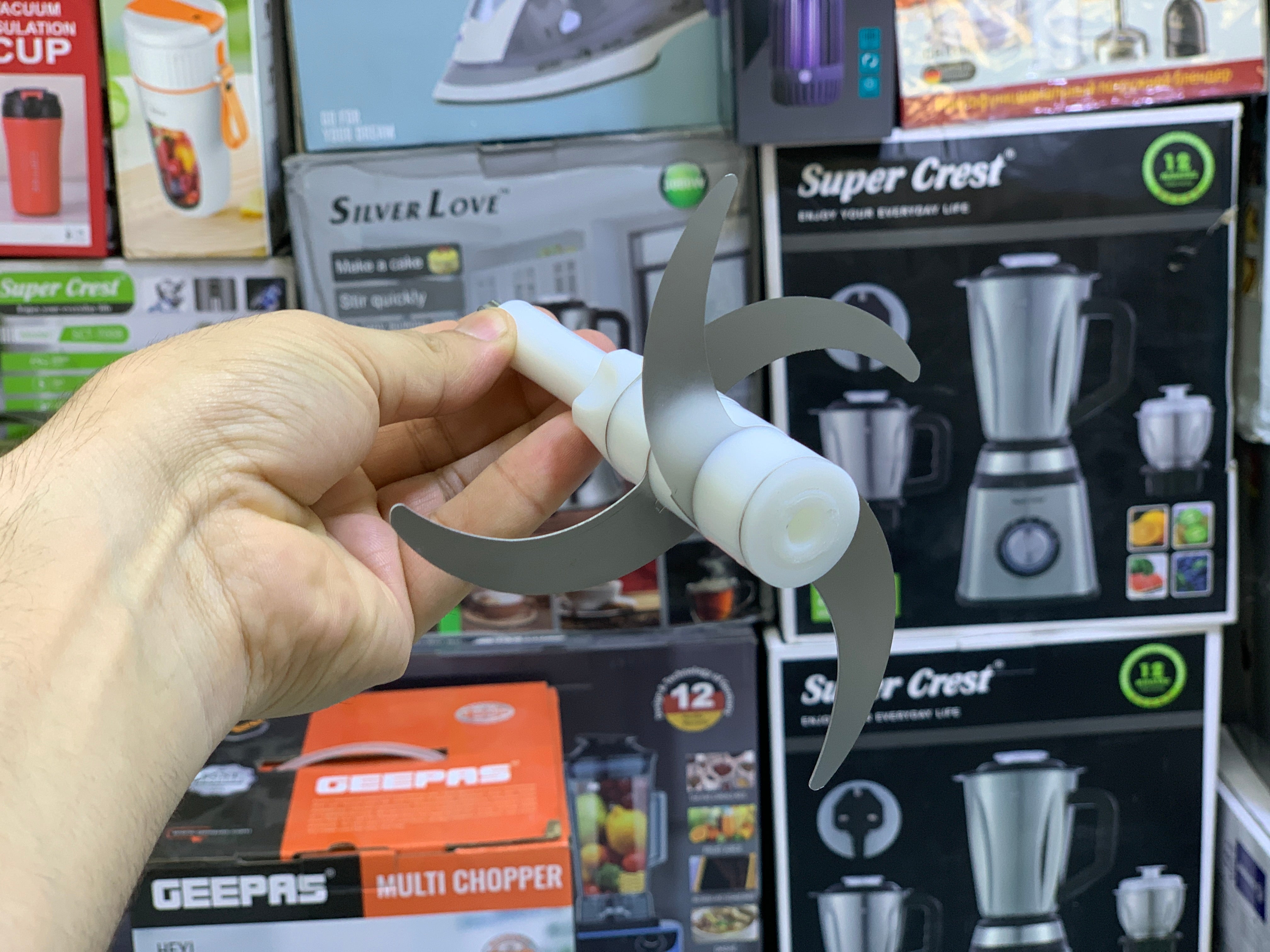 Geepas Multi Functional Chopper 3L and 500w Stainless Steel blades with 2 Year warranty