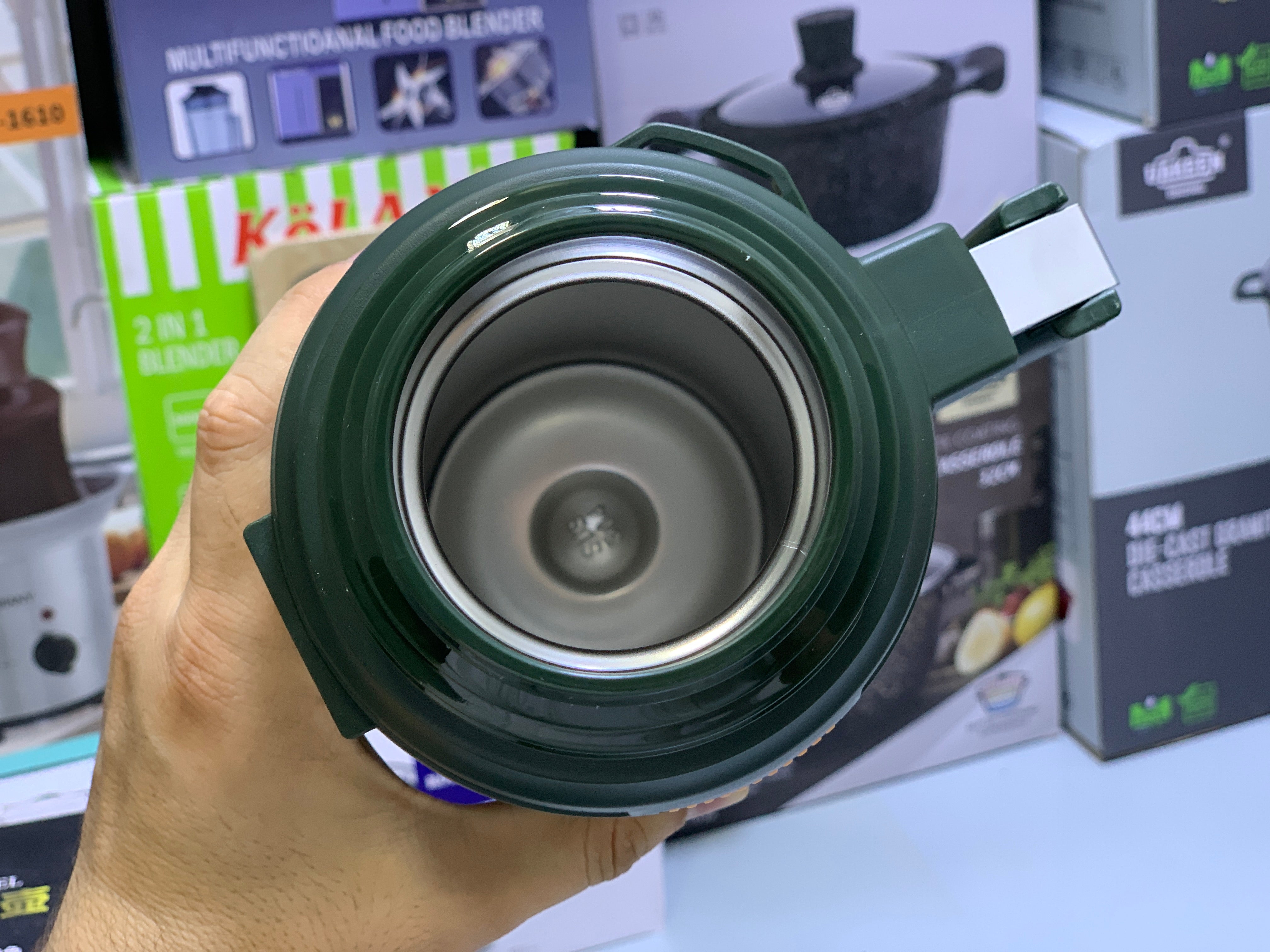 Travel Pot Water Bottle 2500ml and SUS 304 Stainless Steel Hot and Cool 24 Hours