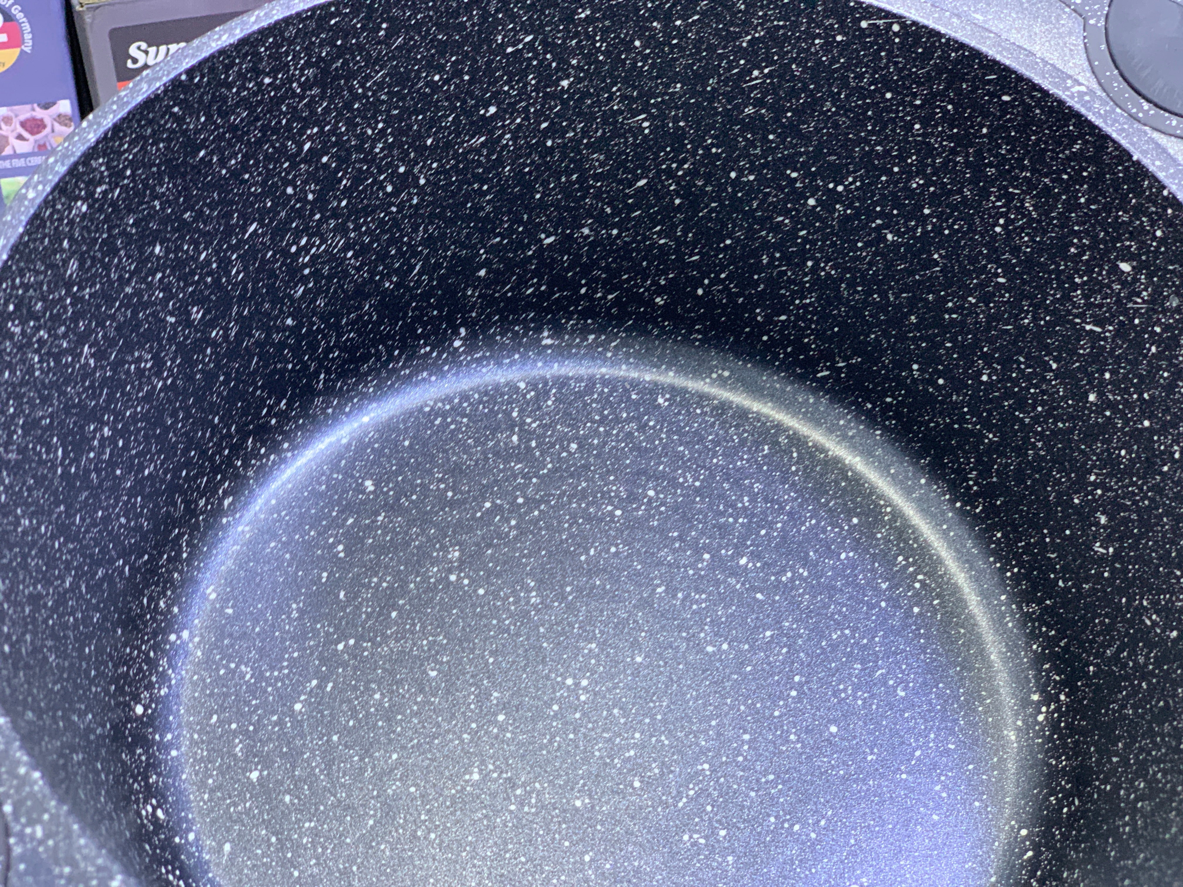 Uakeen Germany 🇩🇪 28 cm casserole 7L