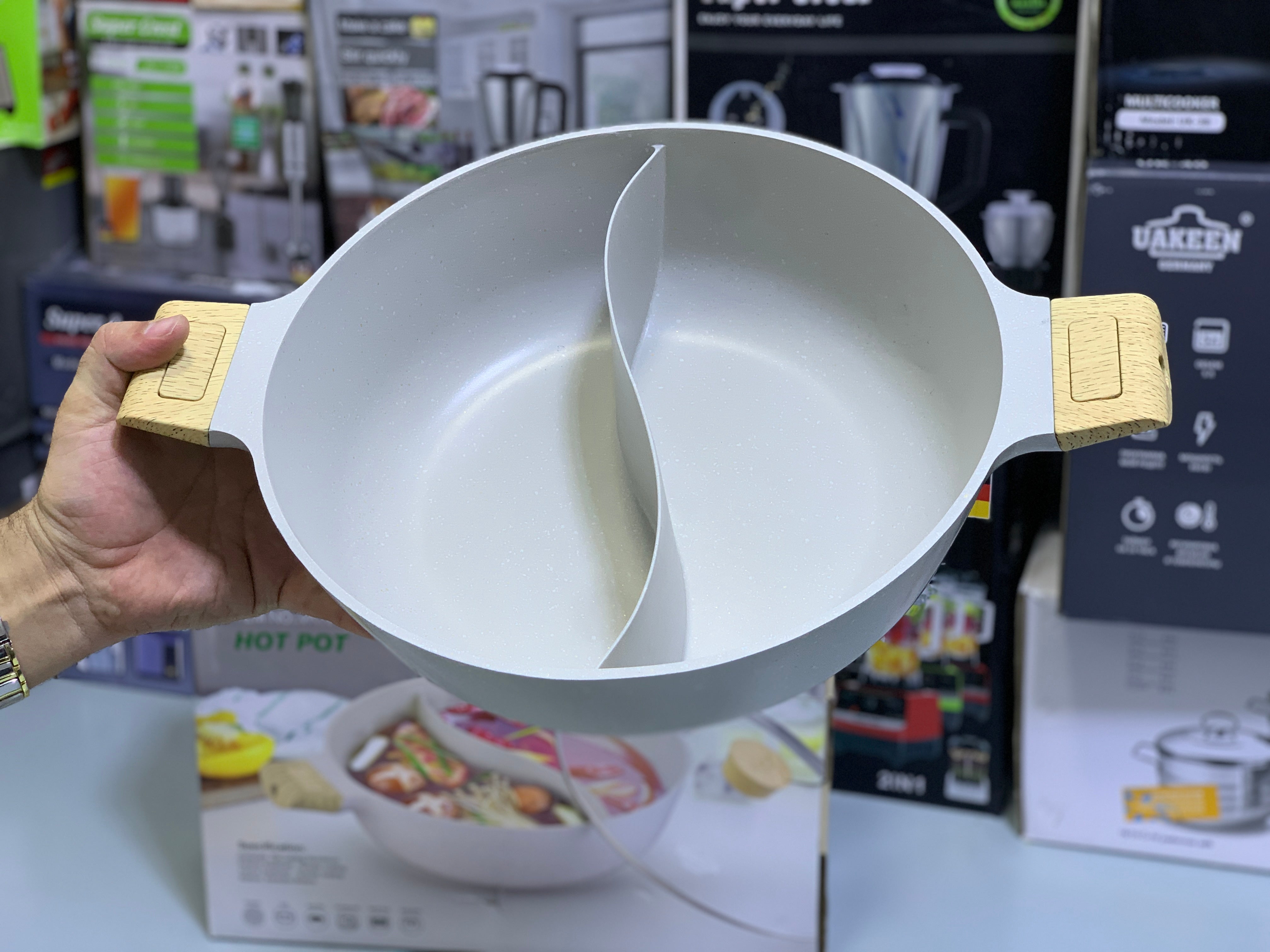 UAKEEN German HotPot