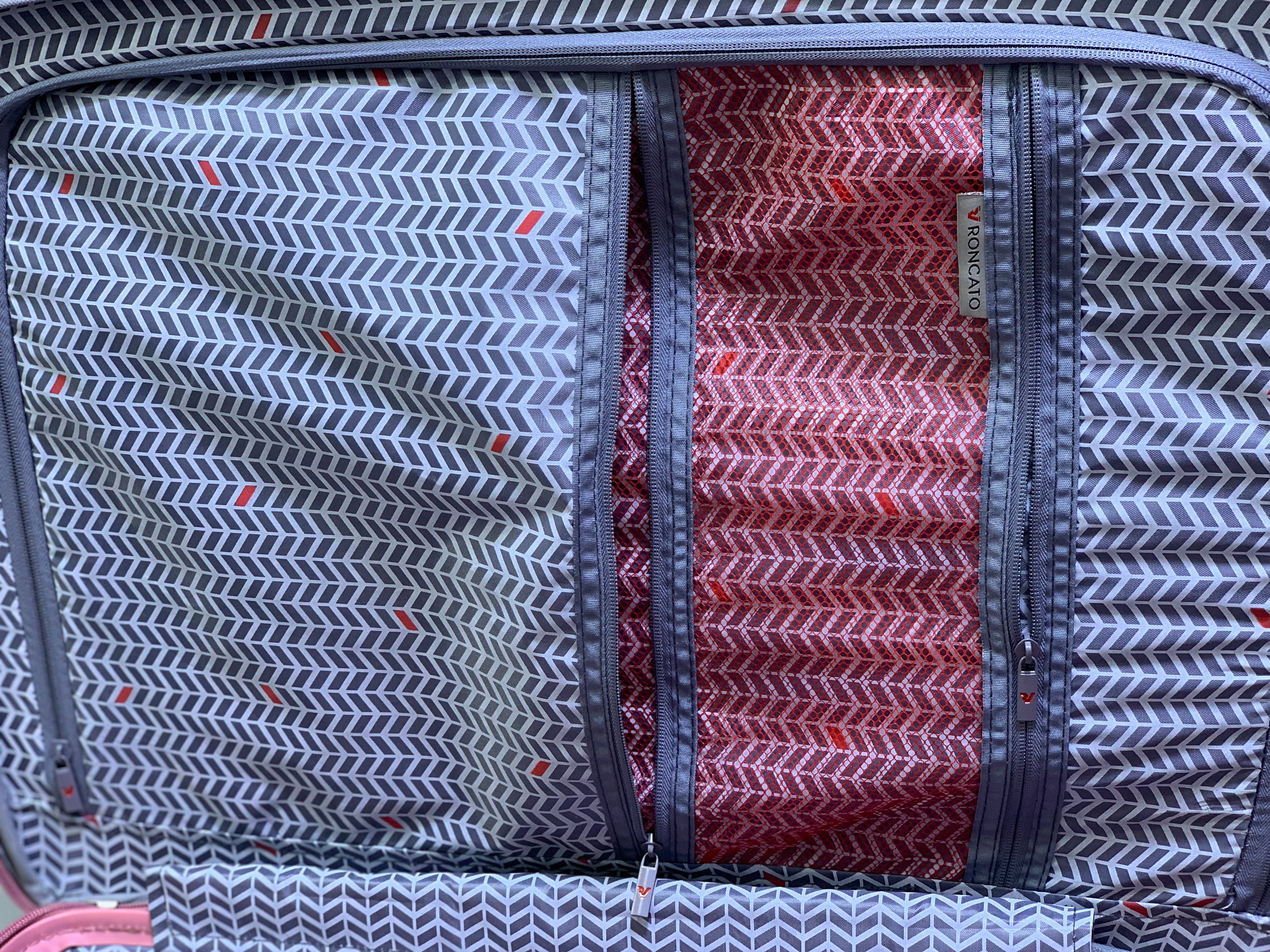 Italian Roncato 3 Pieces Suitcase Set