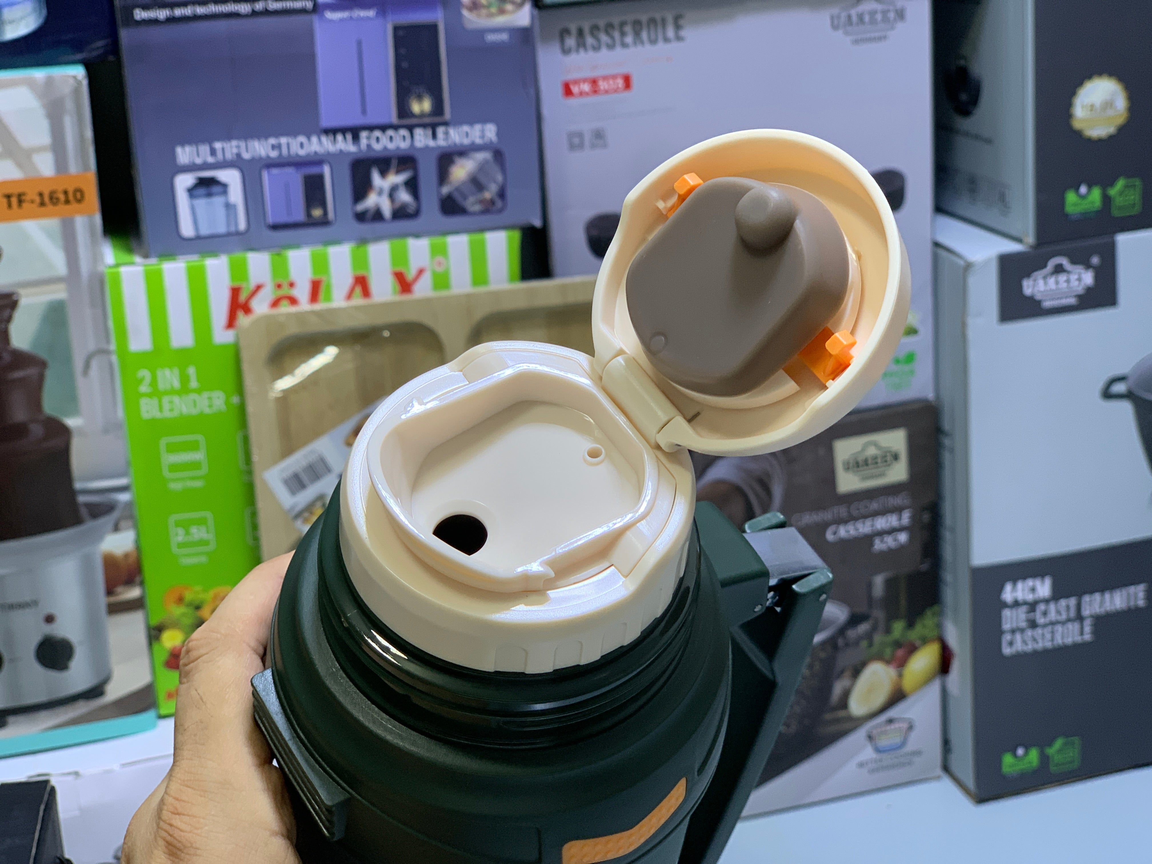 Travel Pot Water Bottle 2500ml and SUS 304 Stainless Steel Hot and Cool 24 Hours