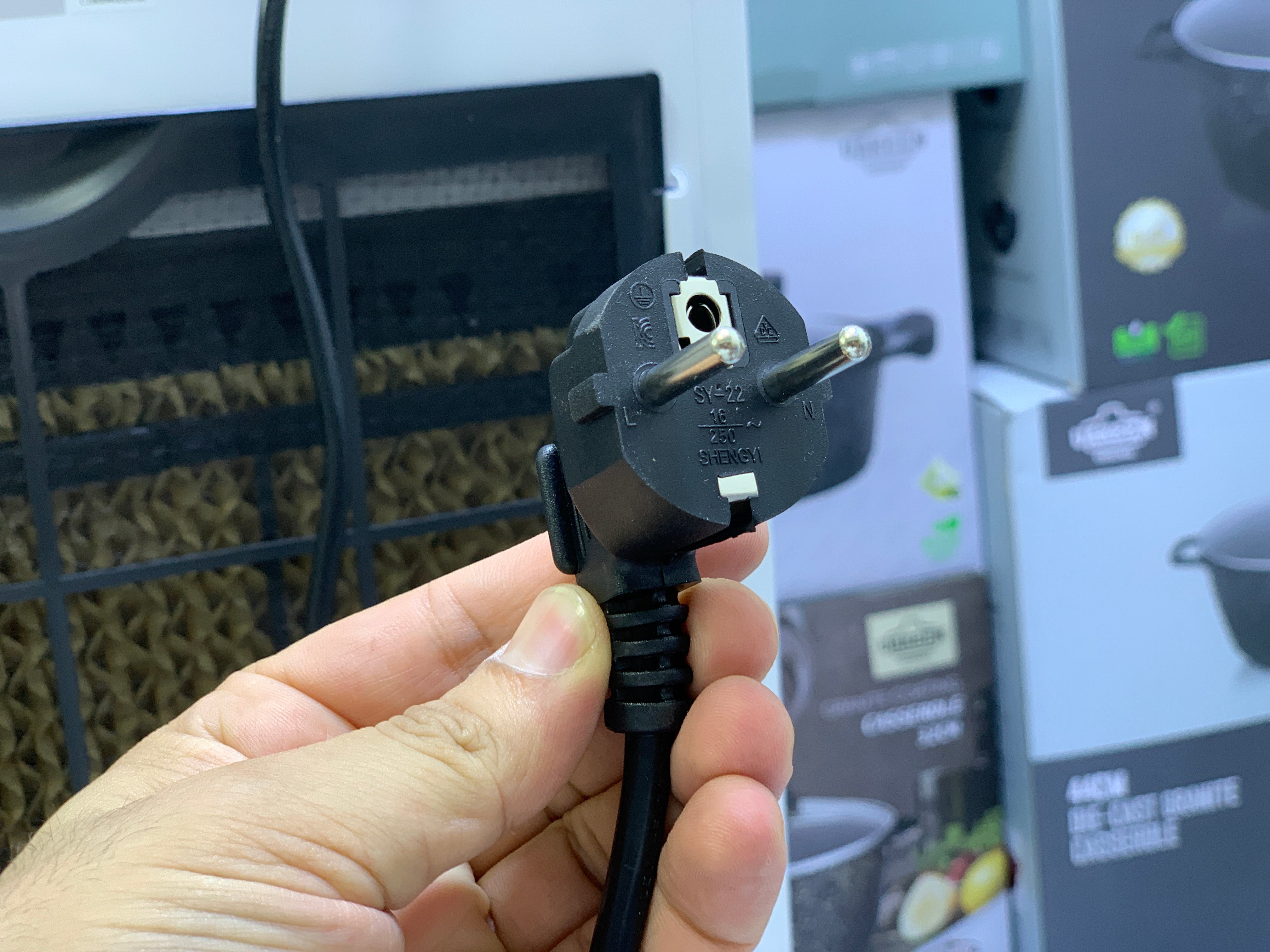 Geepas air cooler BIG Water Tank HoneyComb Pattern cooling technology 150w