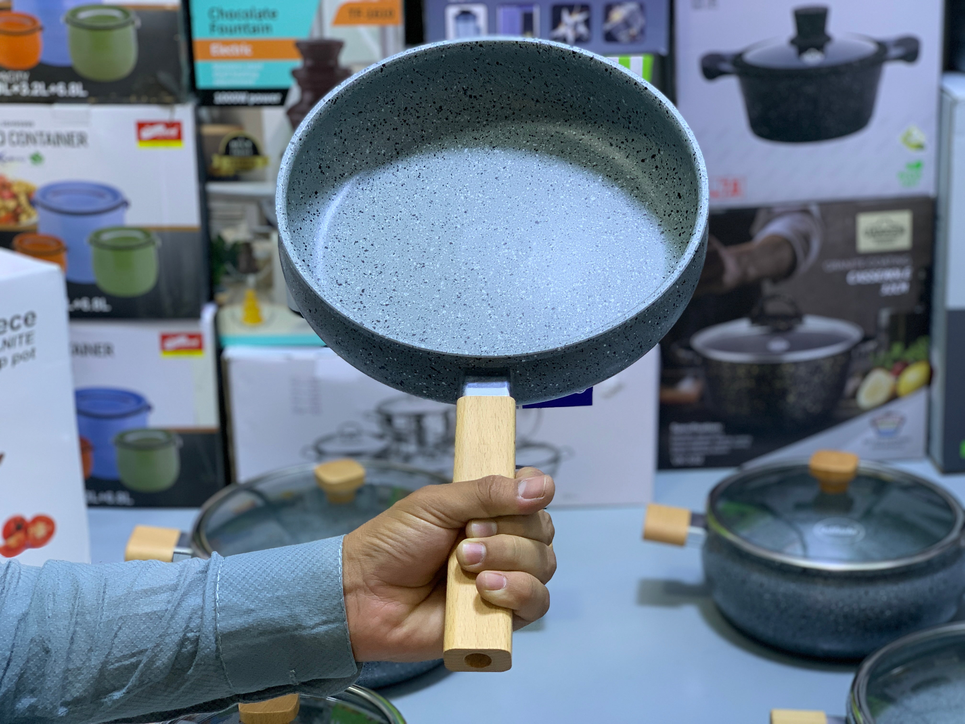 13 Pieces Bakhschie Brand cookware set-Mom’s first choice