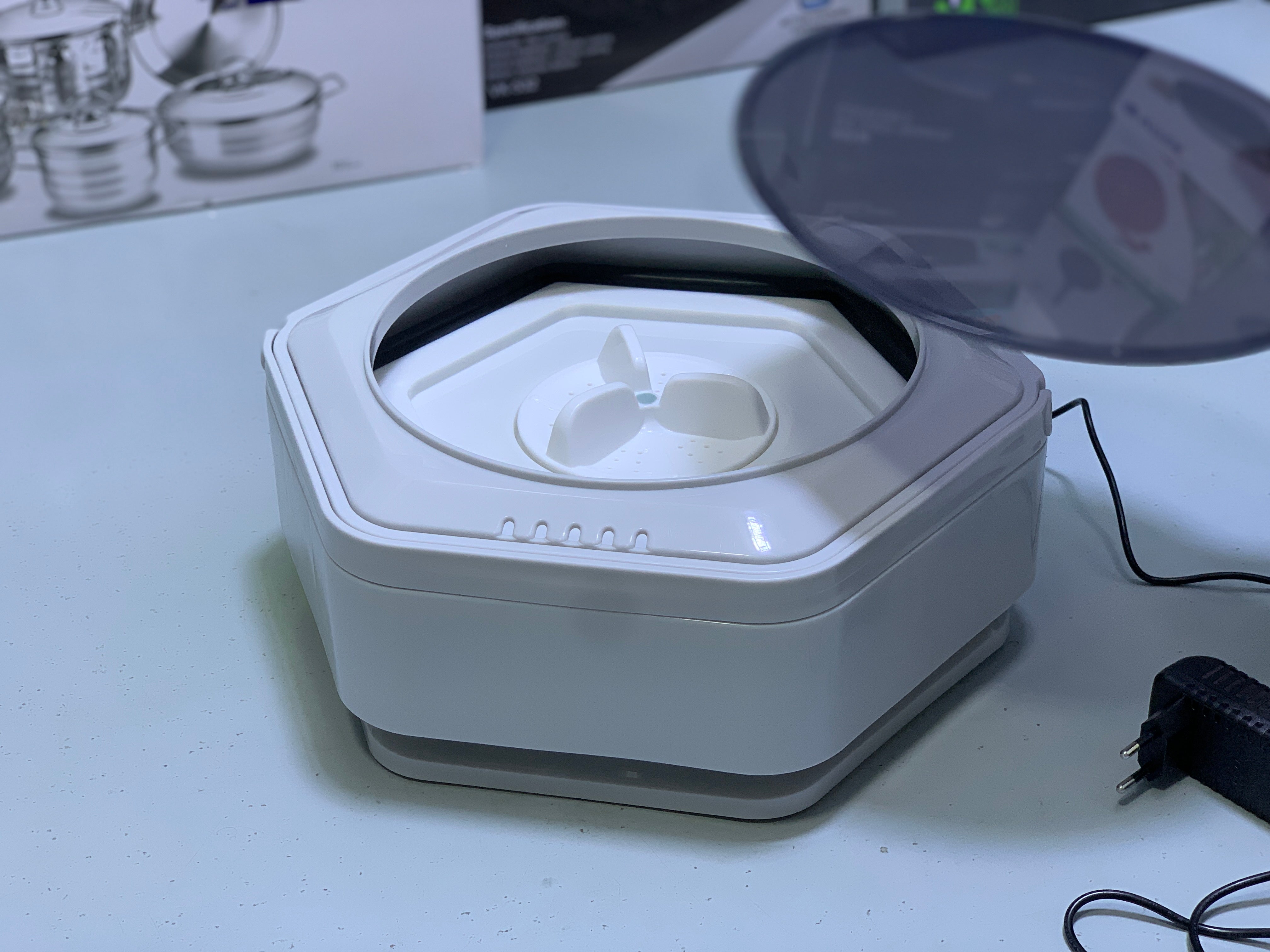 Folding portable washing machine
