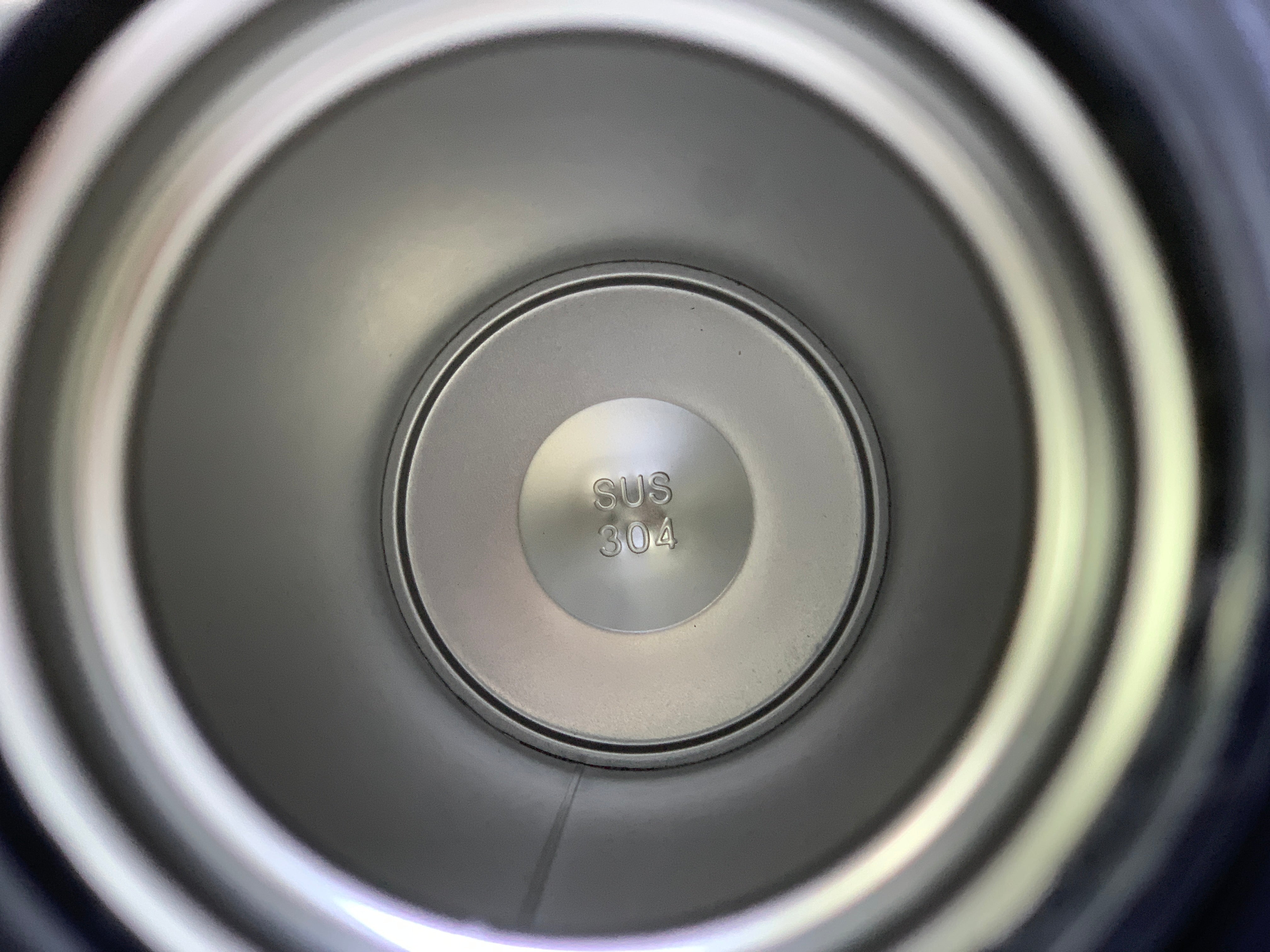 Sports Water Bottles 2000ml Portable and suitable for camping and sports