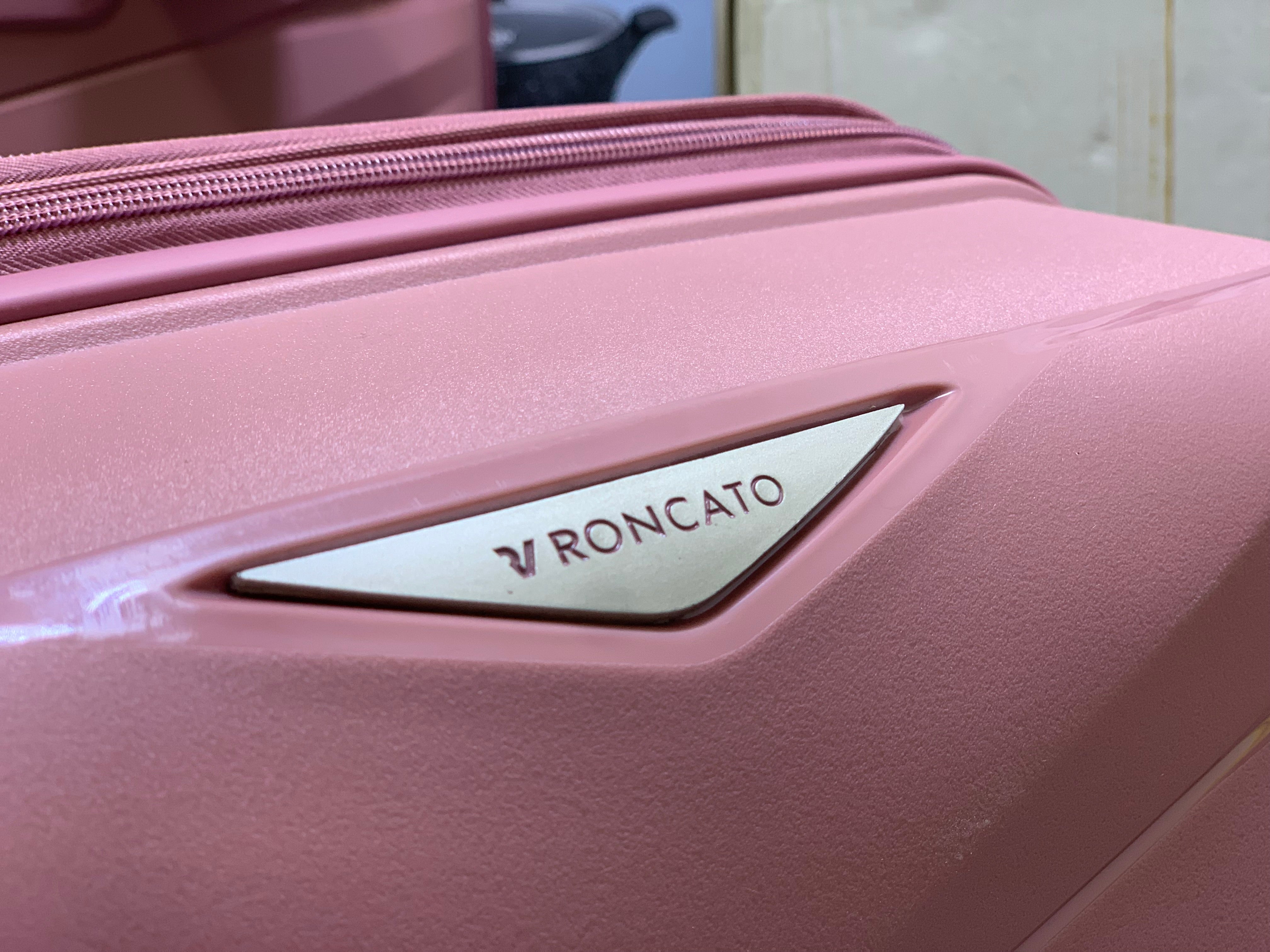 Italian Roncato 3 Pieces Suitcase Set