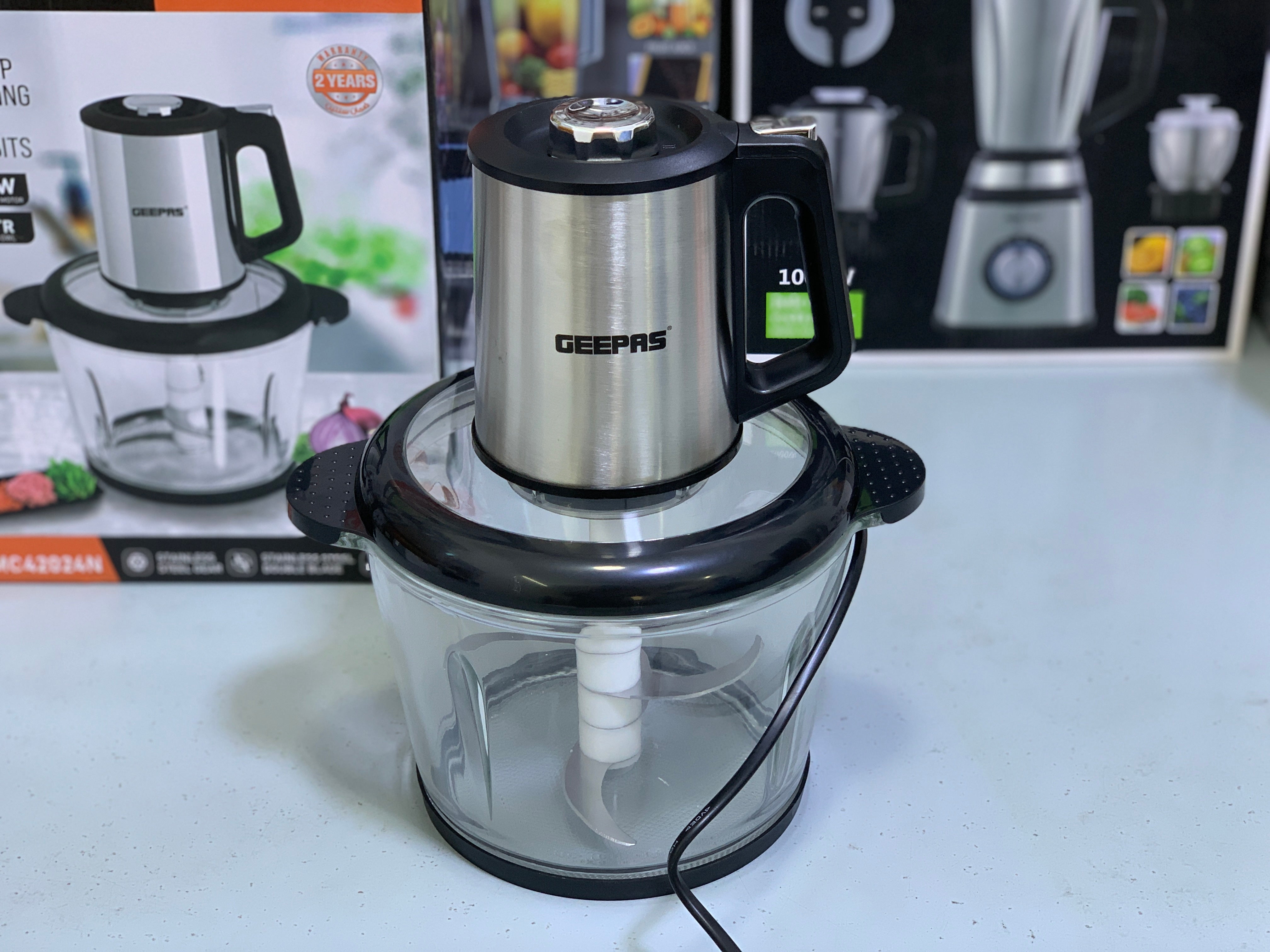 Geepas Multi Functional Chopper 3L and 500w Stainless Steel blades with 2 Year warranty