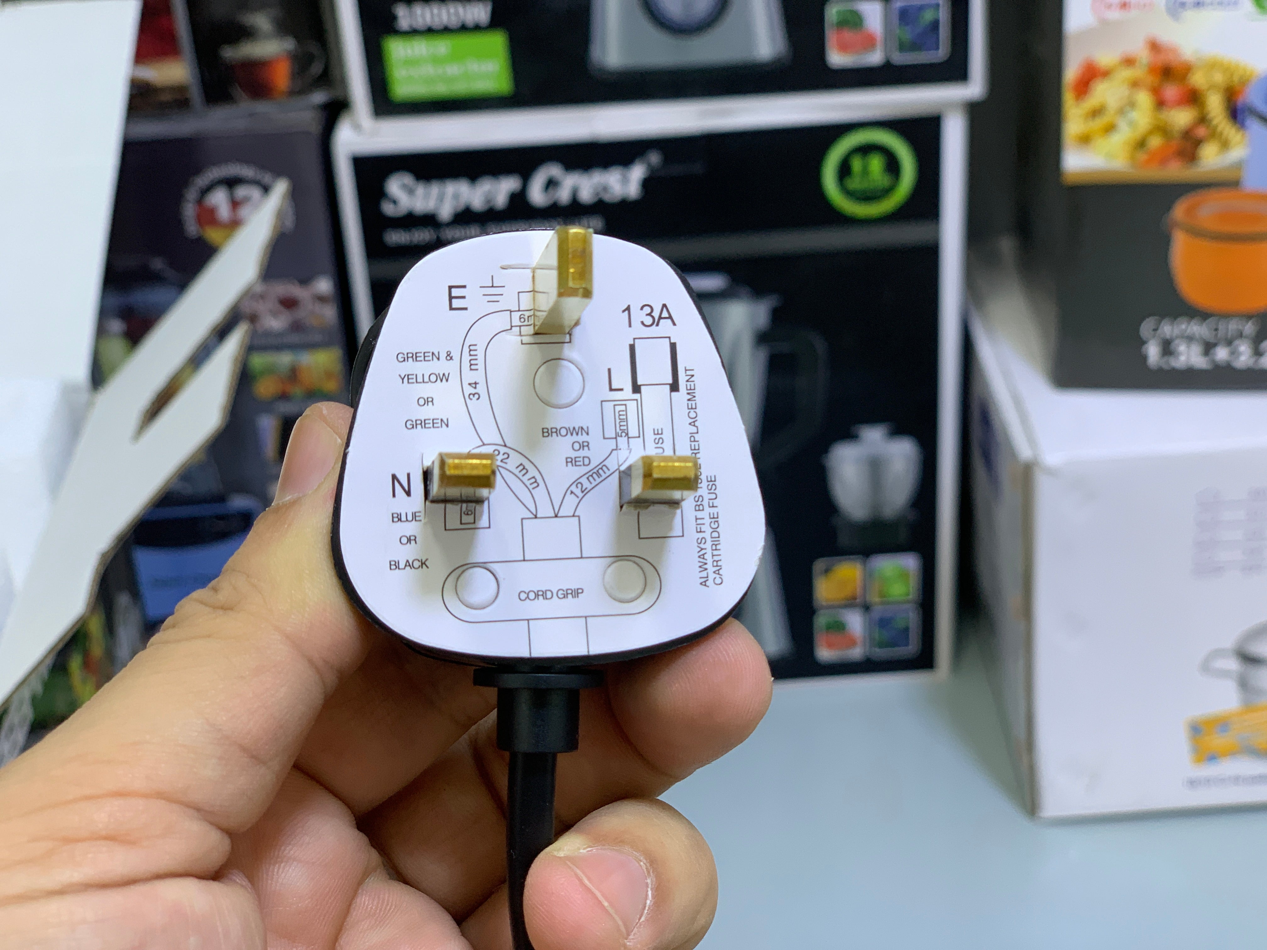 Geepas Multi Functional Chopper 3L and 500w Stainless Steel blades with 2 Year warranty