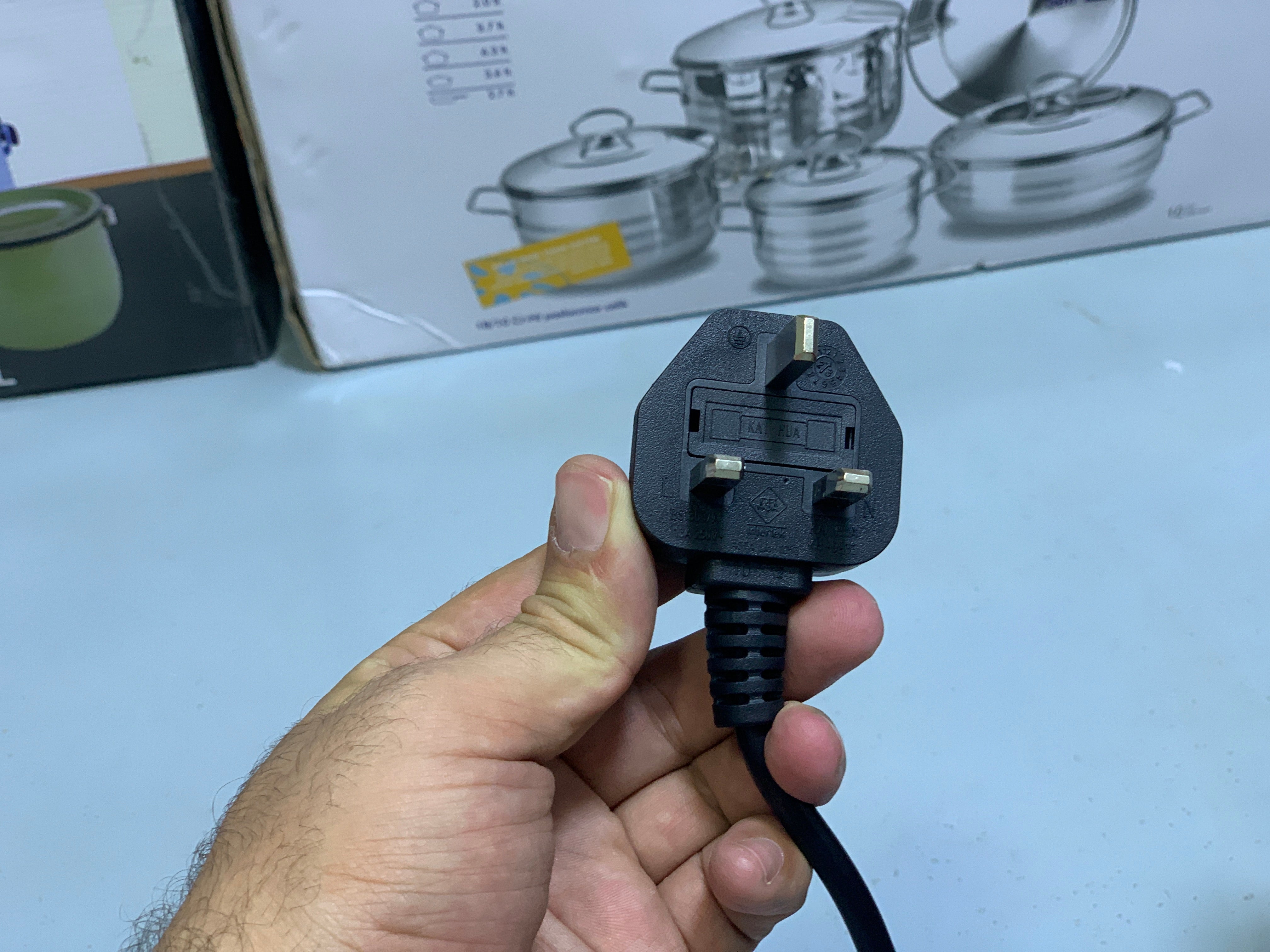 George Home Microwave  17L 700w , 3 Pin Switch