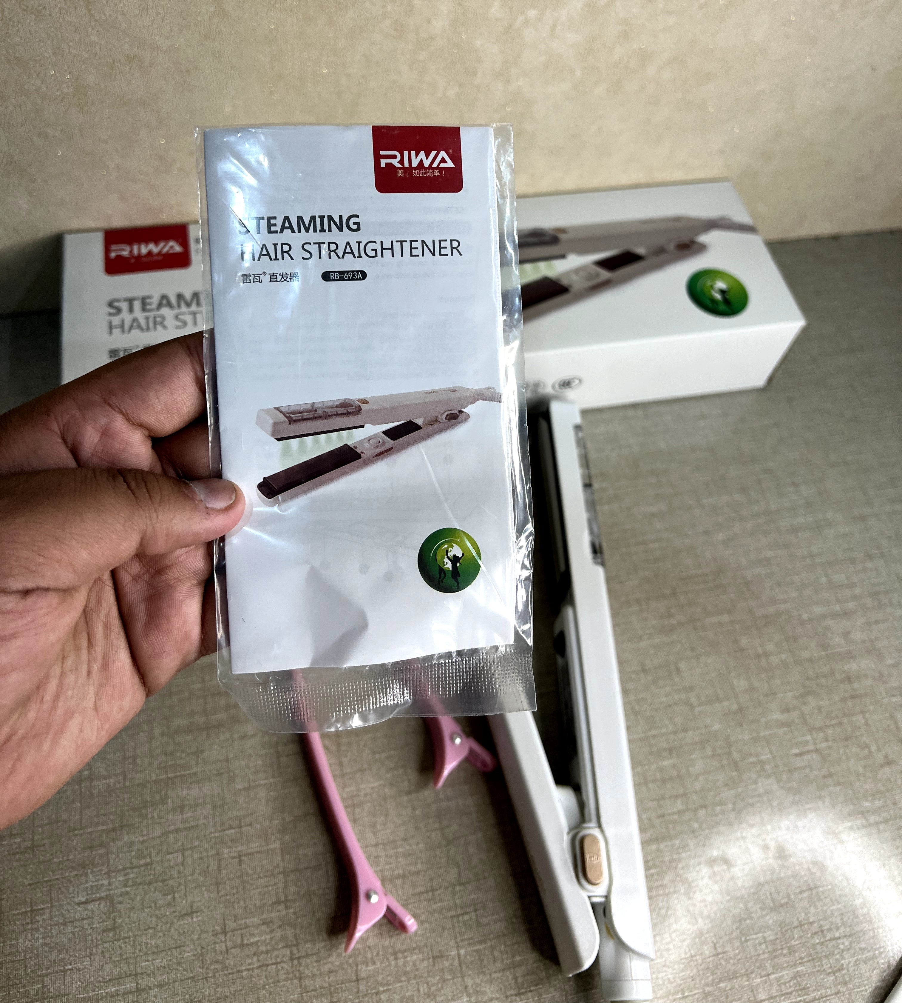 Hanif Traders™ Riwa – Steaming Hair Straightener with 2 Setting for Steam & Adjustable Temperature