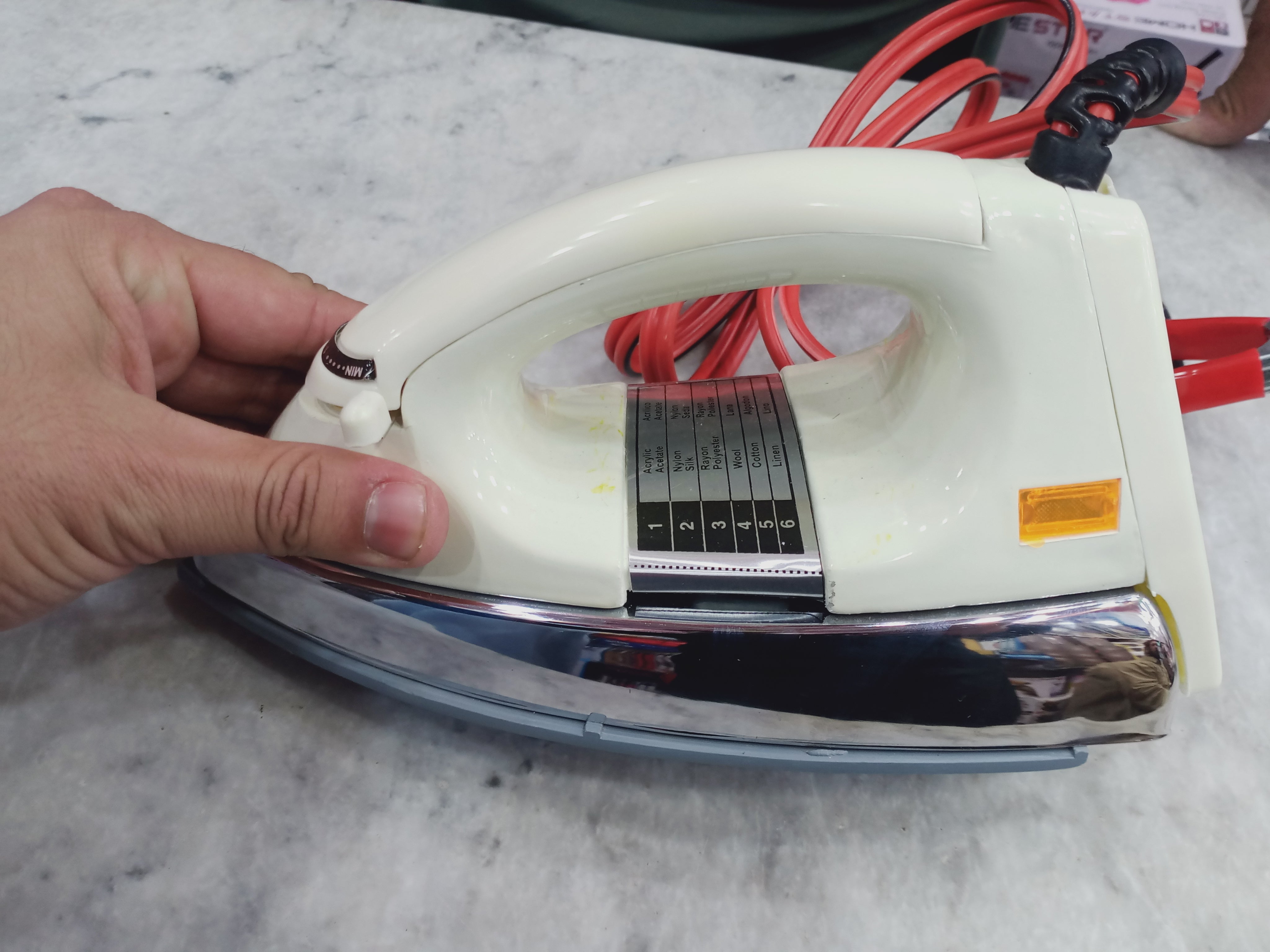 Hanif Traders™ Home Star Deluxe Energy-Saving Solar Iron