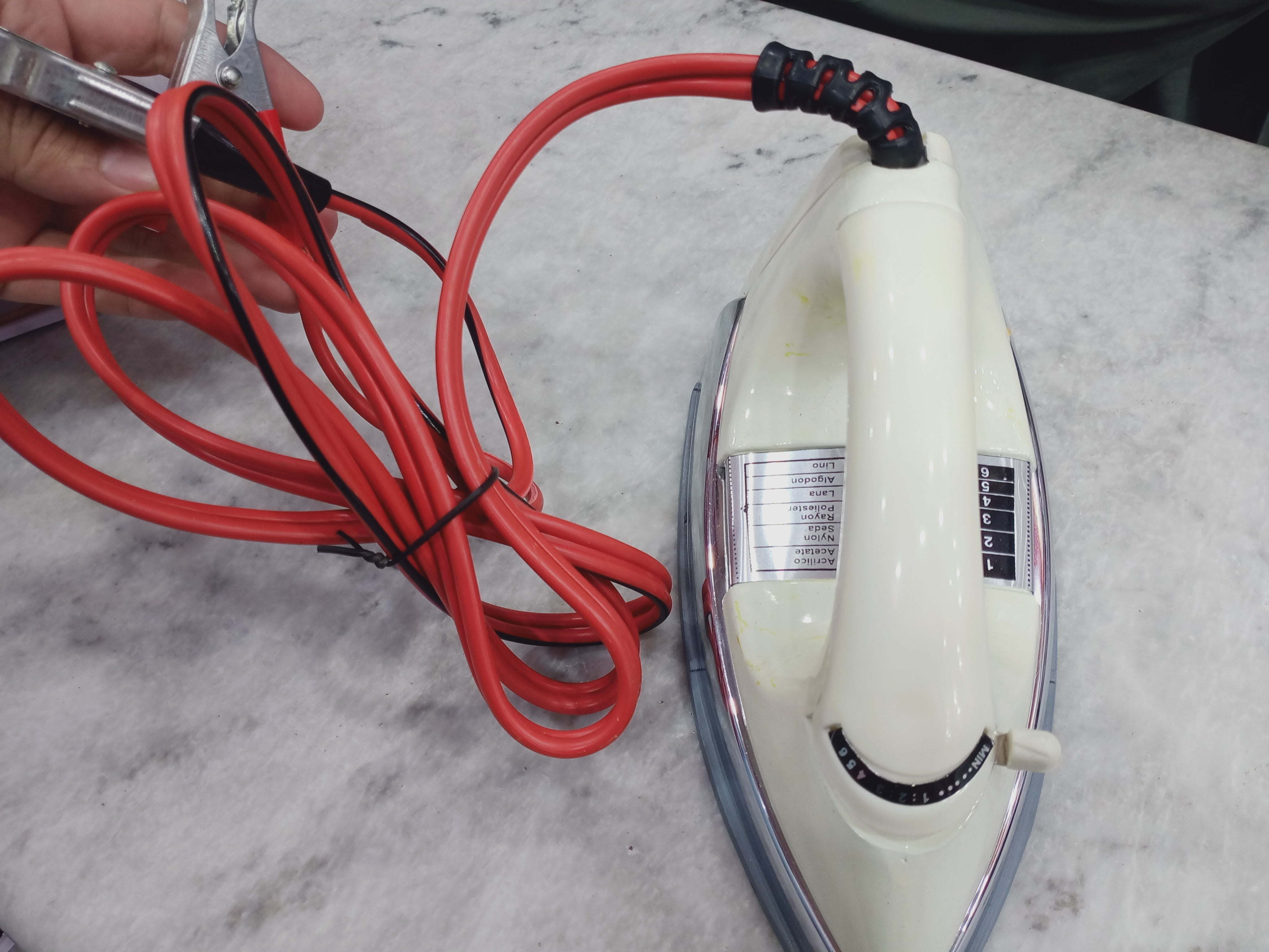 Hanif Traders™ Home Star Deluxe Energy-Saving Solar Iron