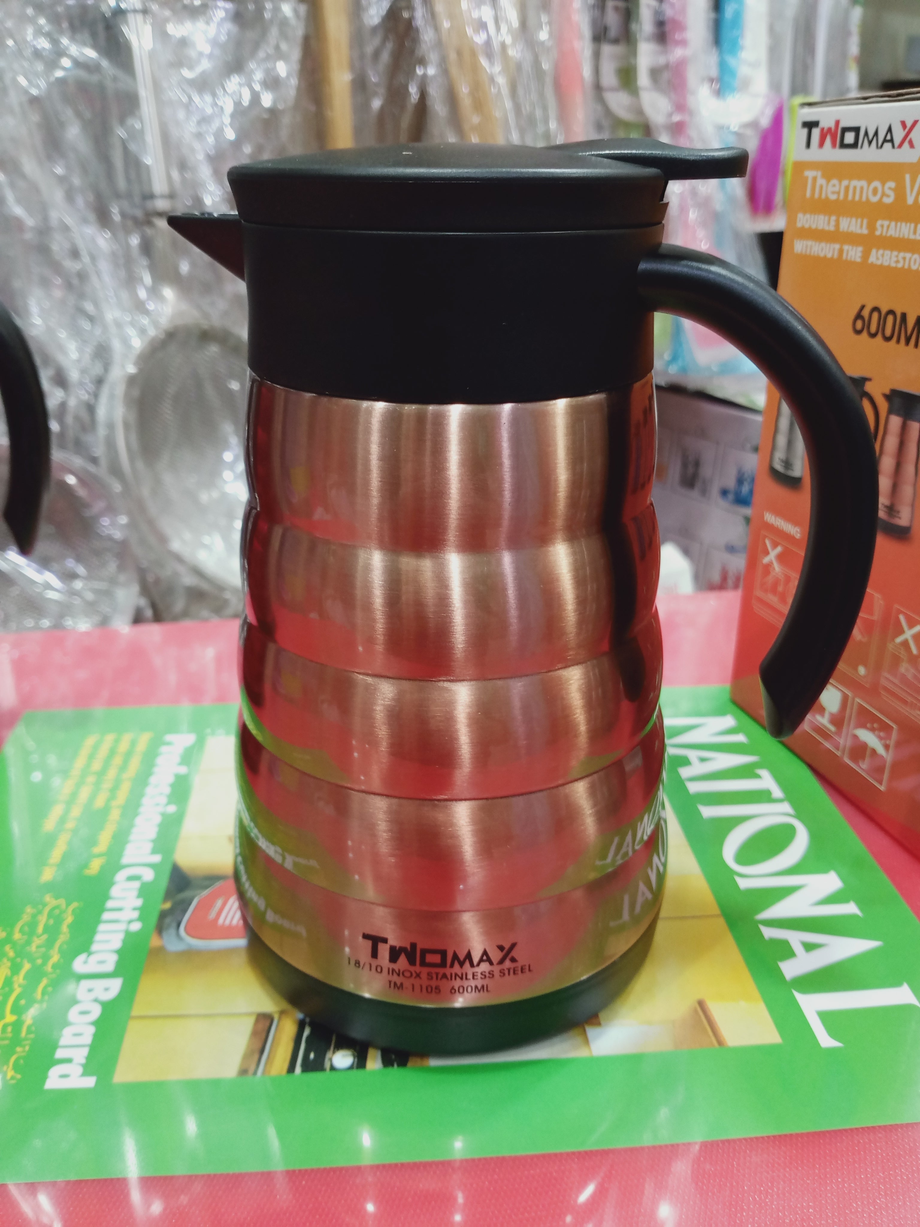 Hanif Traders™ Imported Stainless steel thermos with capacity of 600 ml
