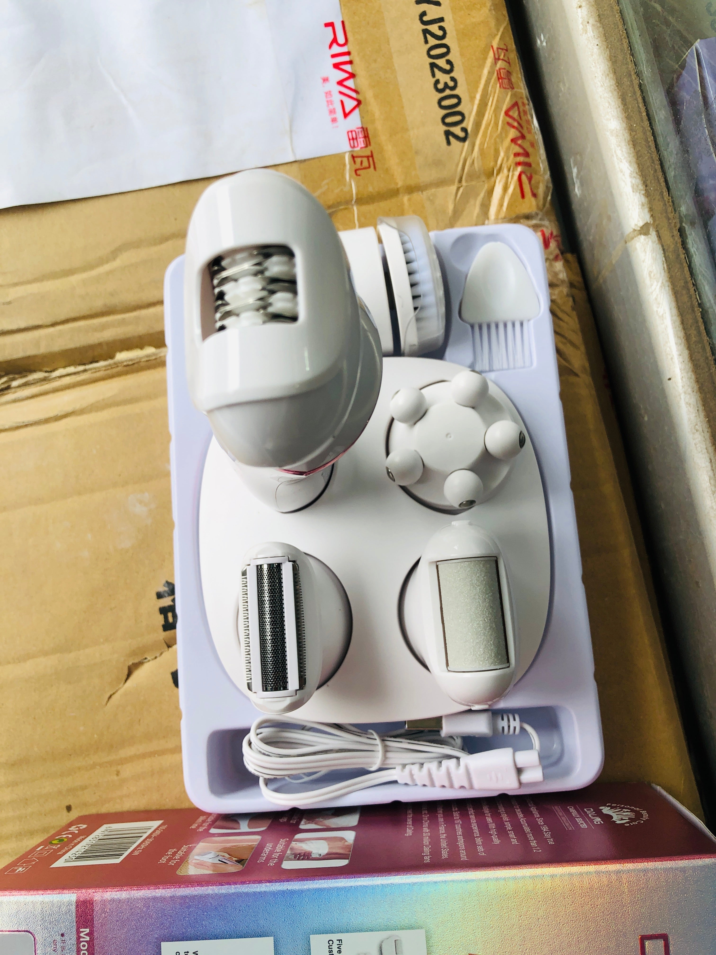 Hanif Traders™ 5 in 1 Professional Ladies Grooming Kit Premium Quality Product