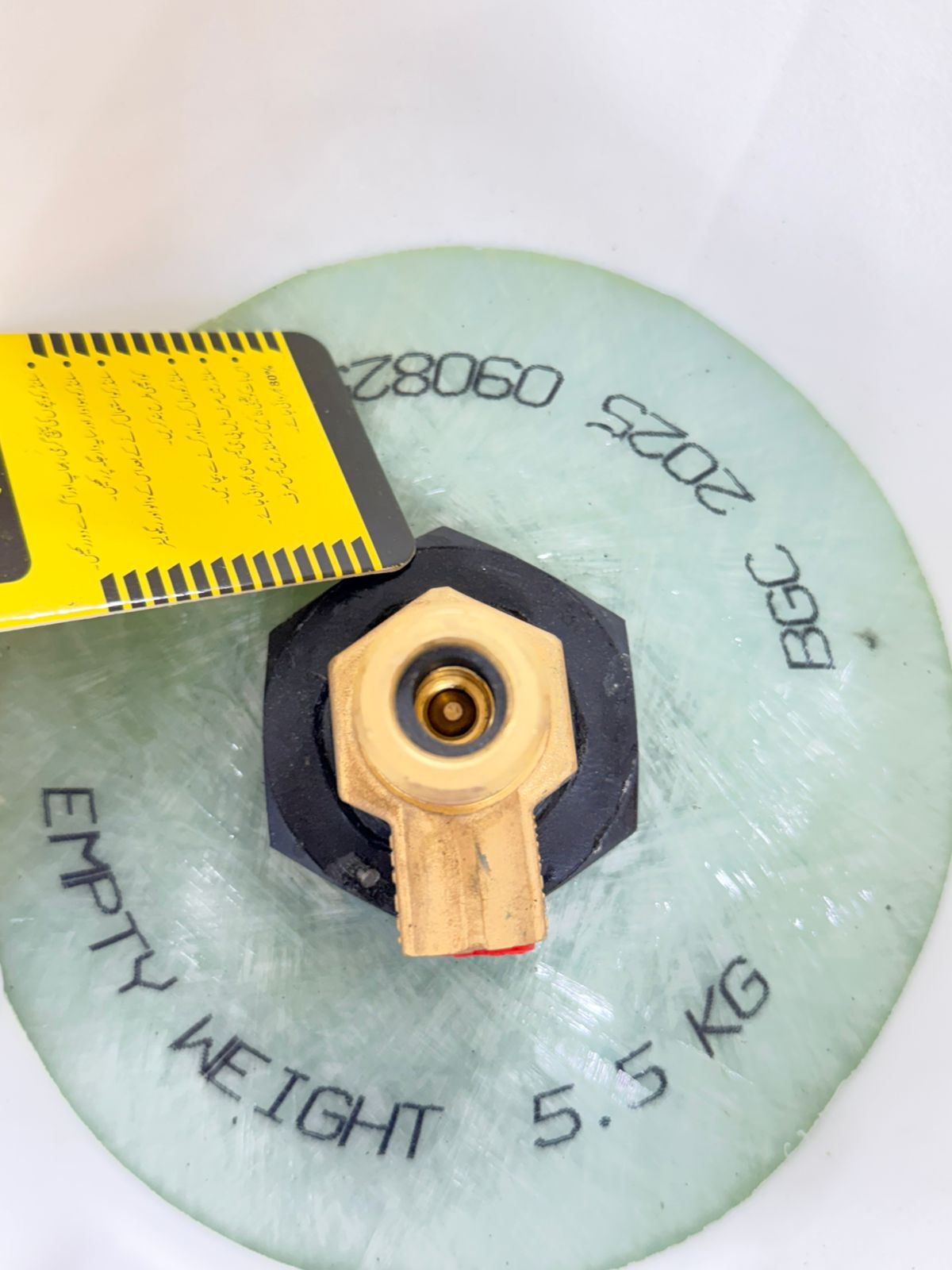 LPG Composite Cylinder 10Kg :  Gas Company’s Fiber Composite LPG Cylinders: