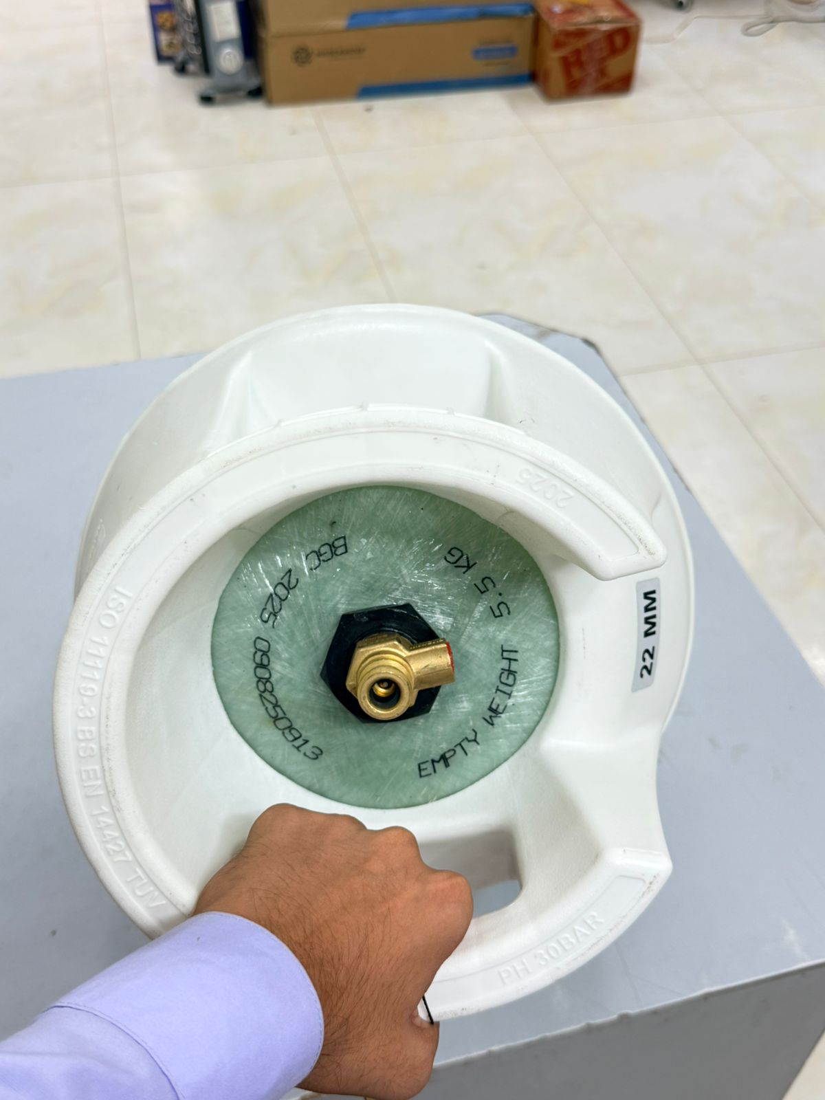 LPG Composite Cylinder 10Kg :  Gas Company’s Fiber Composite LPG Cylinders: